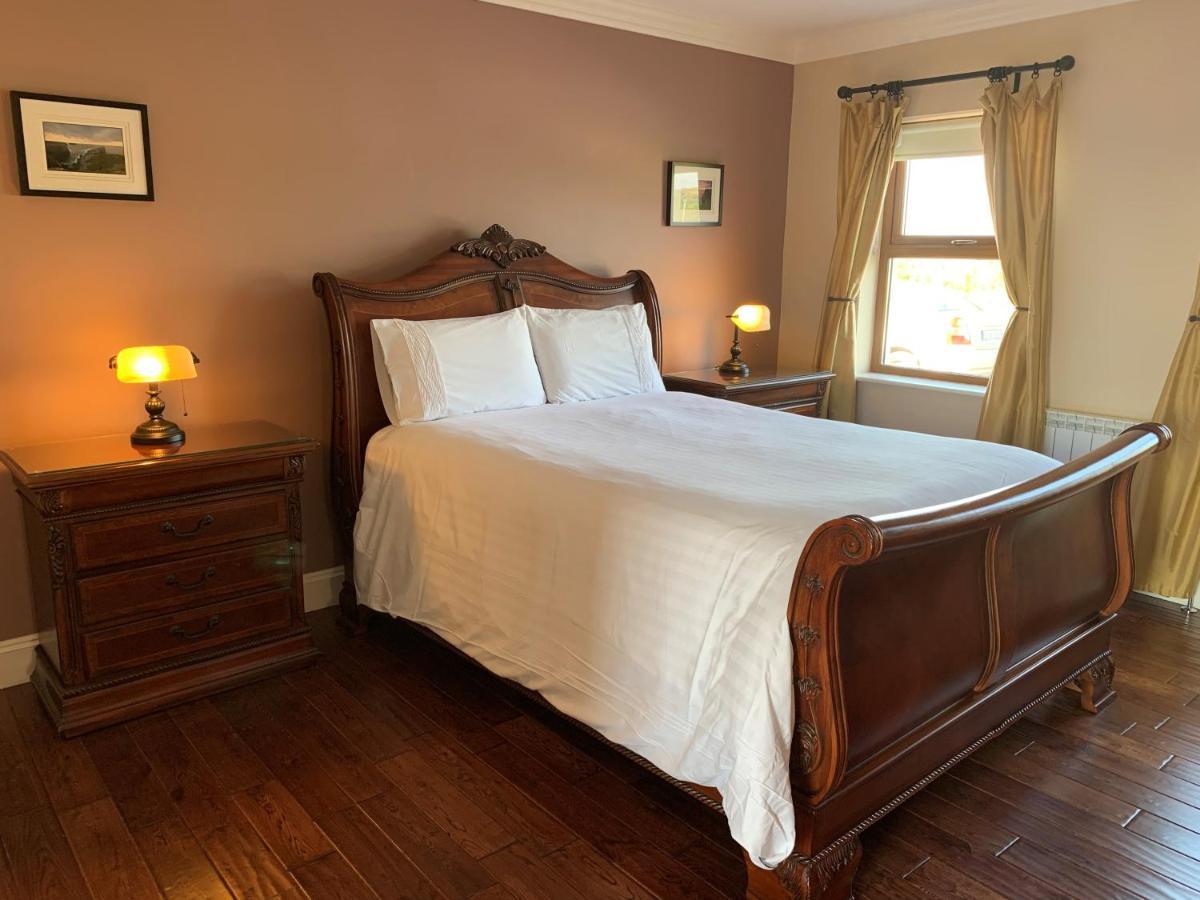 Wild Atlantic Breeze Guesthouse ดูลิน ภายนอก รูปภาพ